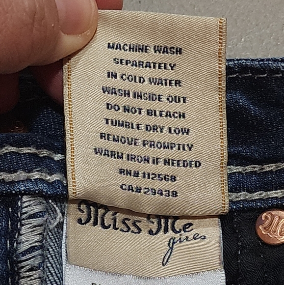 Miss Me Girls Capri Jeans 8 Fleur De Lis Embellished Distressed See Last Pic - Picture 11 of 12